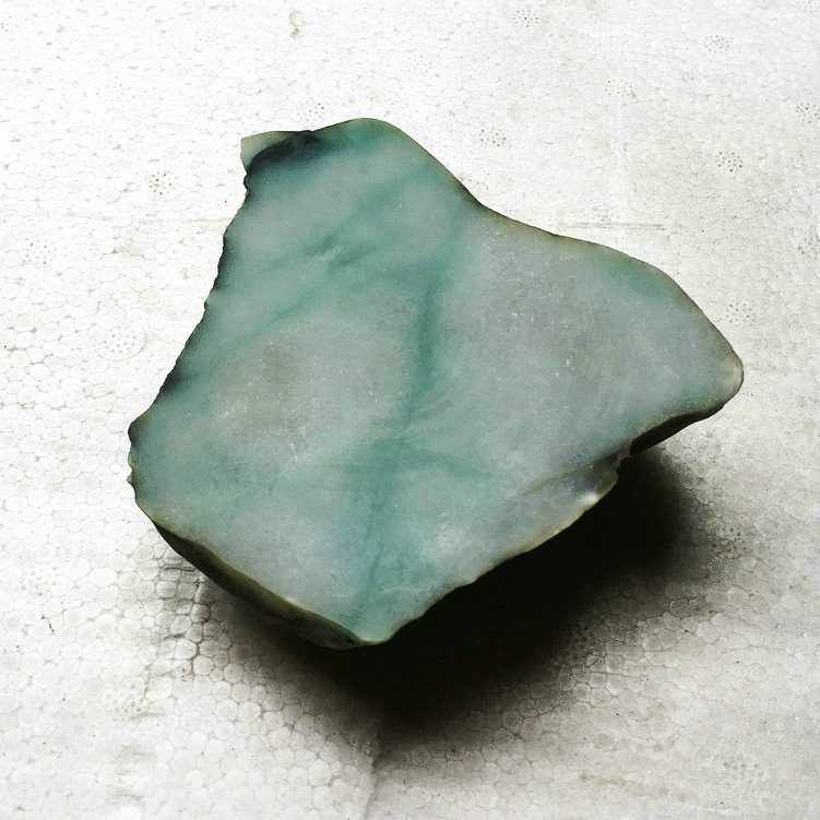 晨虹玉石切割機(jī)，金剛石線切割機(jī)，玉石切割效果